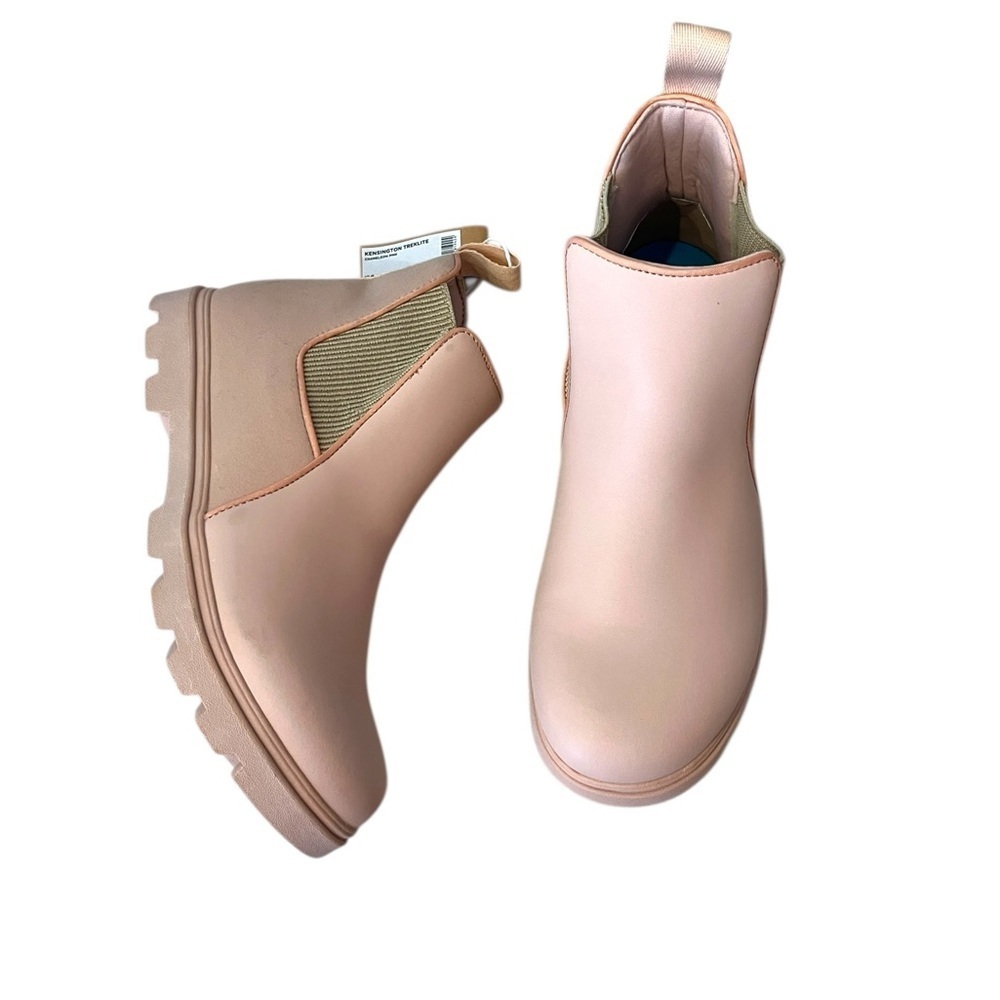 NWT Native Kensington Treklite Chelsea Light Pink Ankle Boots